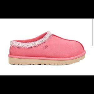 Pink Ugg Tasman slippers